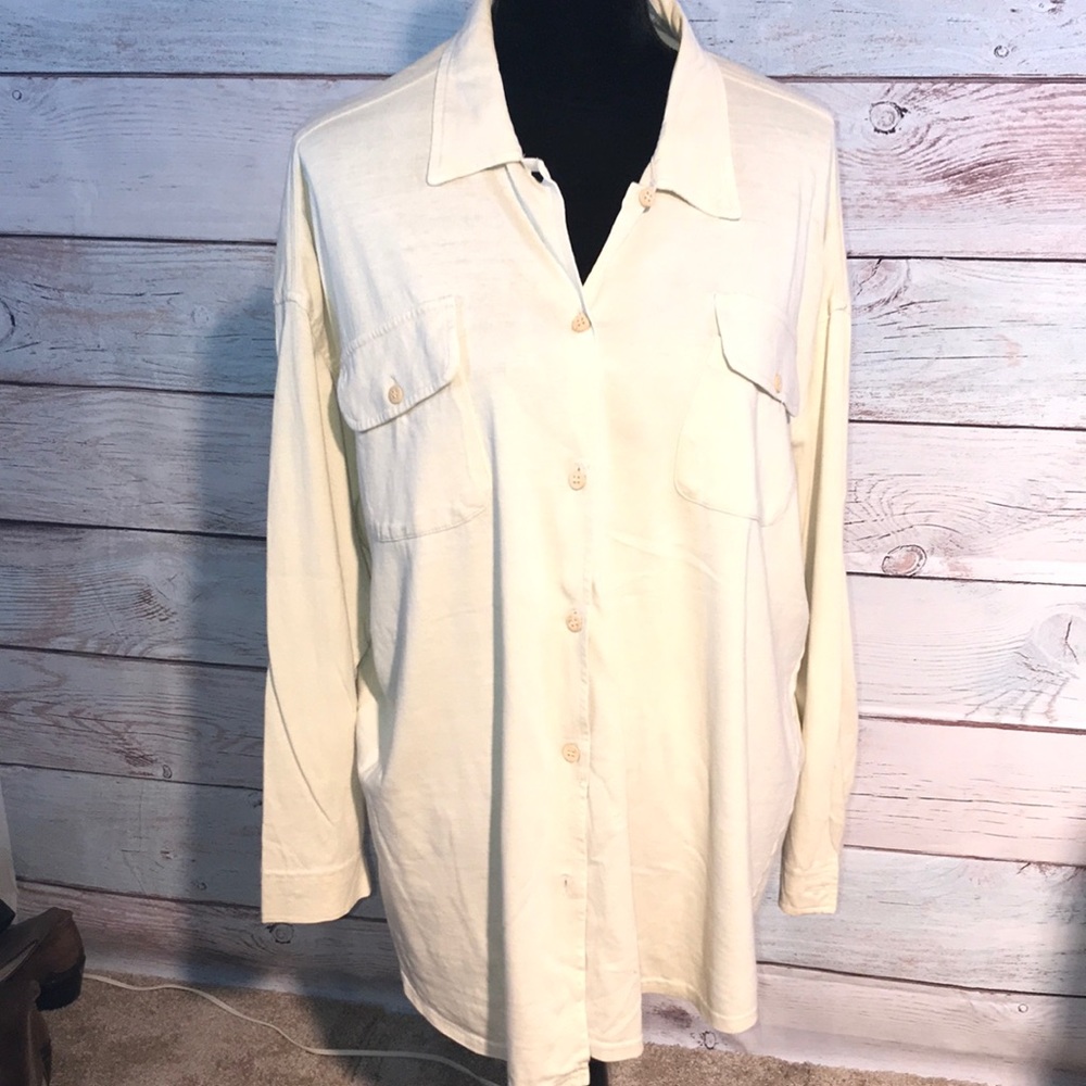 Chaus woman’s button down top. Long sleeve Very soft.